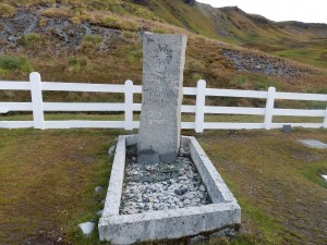 The grave of Earnest Shackleton